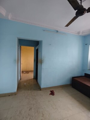 Room in 1 RK Apartment at Satellite Garden, Goregaon East – for Rent