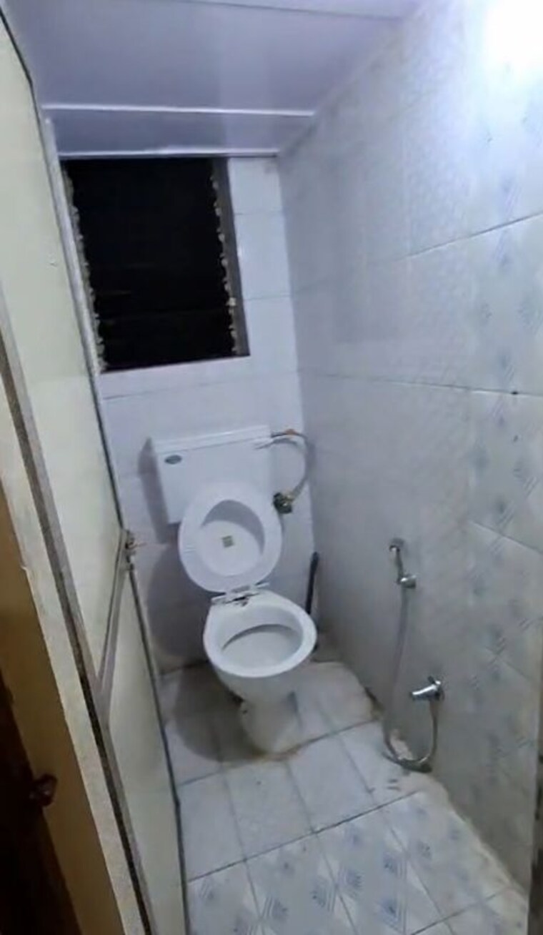 Bathroom, sadbhavna-chs-andheri-east 1 RK 270 Sq.Ft. Apartment In Andheri East Mumbai 10323981