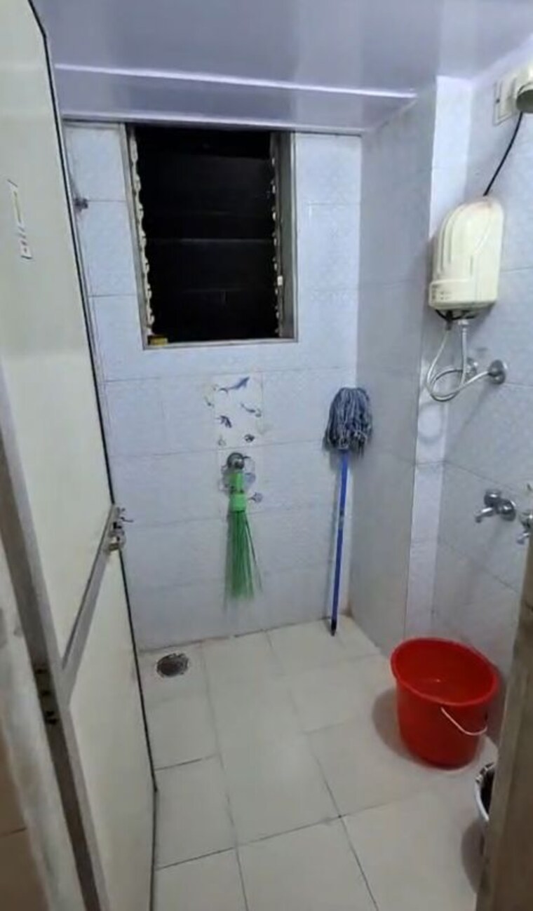 Bathroom, sadbhavna-chs-andheri-east 1 RK 270 Sq.Ft. Apartment In Andheri East Mumbai 10323981