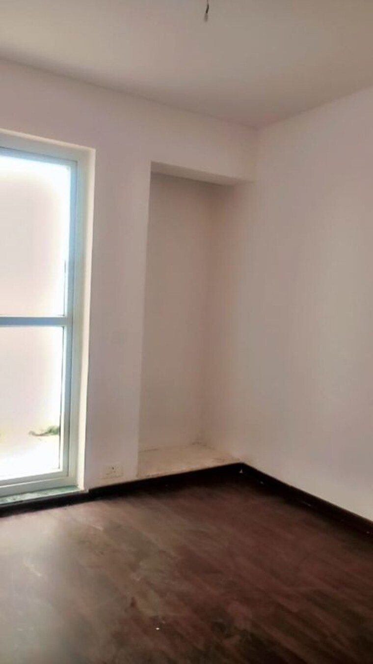 Room, sector 77 3 Bedroom 268 Sq.Yd. Builder Floor In Sector 77 Faridabad 10323988