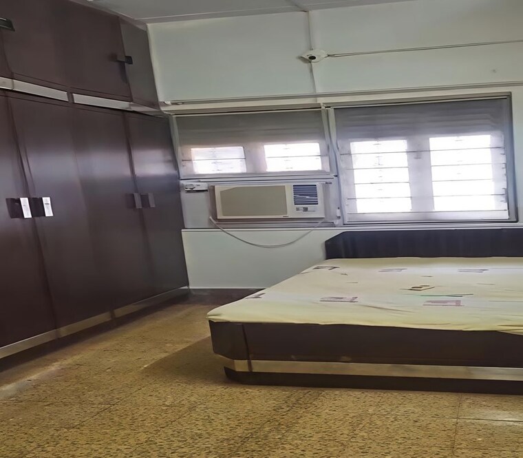 Bedroom, dadar east 1 Bedroom 500 Sq.Ft. Apartment In Dadar East Mumbai 10323966