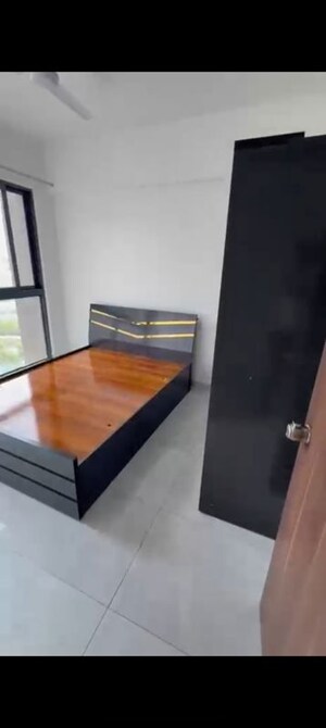 Furnished Amenities in 3 BHK Apartment at Mantra Mirari, Koregaon Park – for Rent