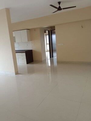Room in 2 BHK Apartment at IM Applaud 38, Goregaon East – for Rent