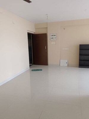 Room in 2 BHK Apartment at IM Applaud 38, Goregaon East – for Rent