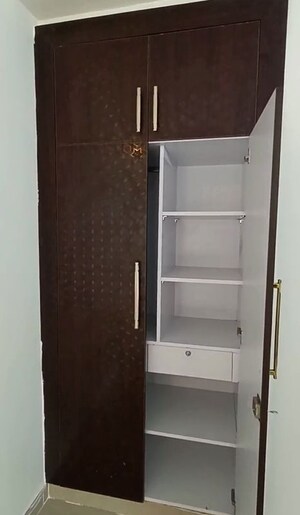 Furnished Amenities in 3 BHK Apartment at Amrapali Centurian Park, Tech Zone 4 Greater Noida – for Rent