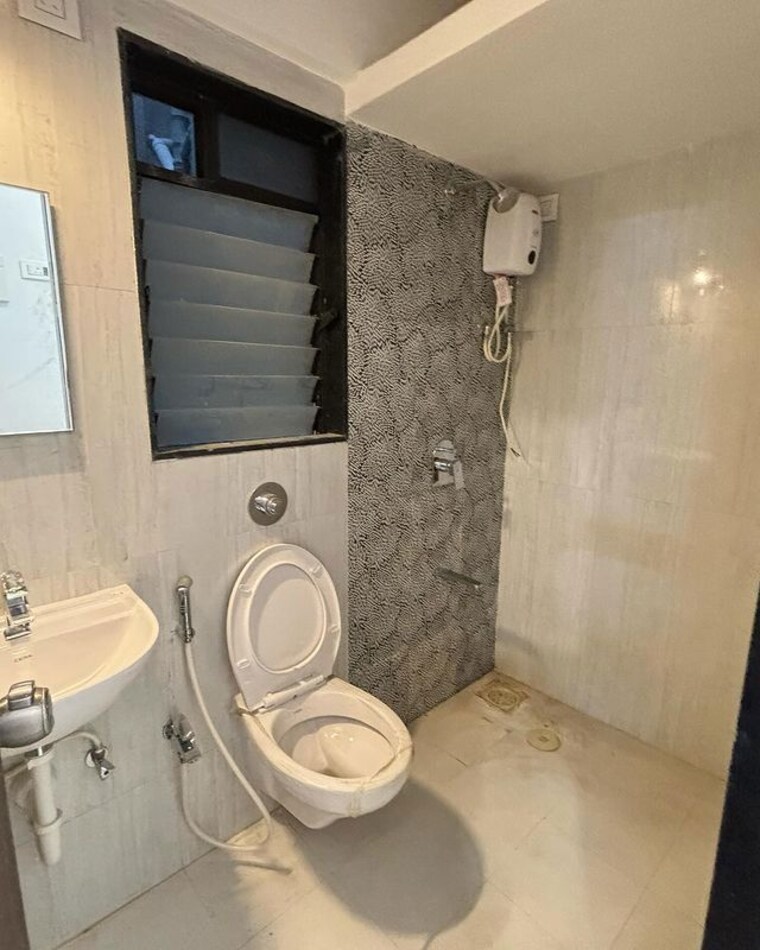 Bathroom, eco-tower 4 Bedroom 2500 Sq.Ft. Apartment In Borivali West Mumbai 10324077