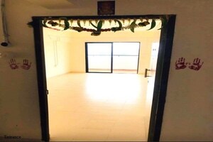 1 BHK Apartment – Entrance View at Thite Nagar - for Rent