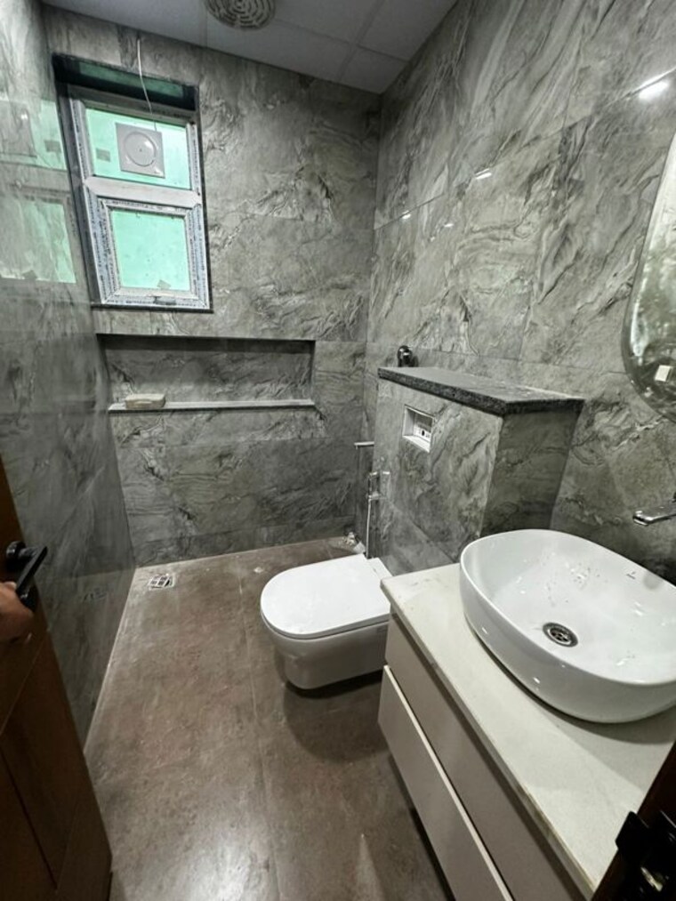 Bathroom, sector 51 Studio 550 Sq.Ft. Builder Floor In Sector 51 Gurgaon 10324119