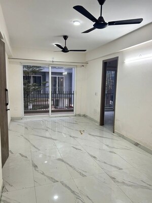 Room in 2.5 BHK Apartment at The Center Court Prime, Sector 88a – for Rent