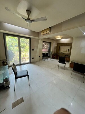 Living Room in 3 BHK Villa at Chembur – for Rent
