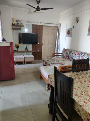 Living Room in 2.5 BHK Apartment at Supertech Cape Town, Sector 74 – for Rent