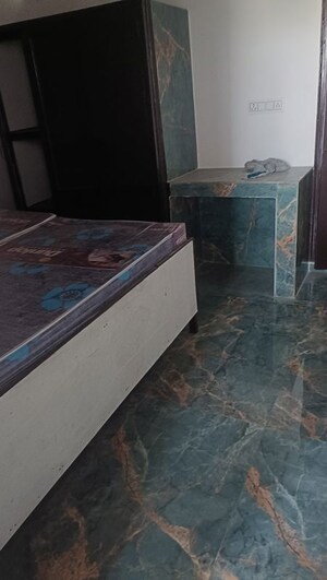 1 BHK Independent House For Rent in Sector 33