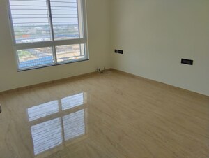 Room in 2.5 BHK Apartment at VTP Beaumonde, Kharadi – for Rent