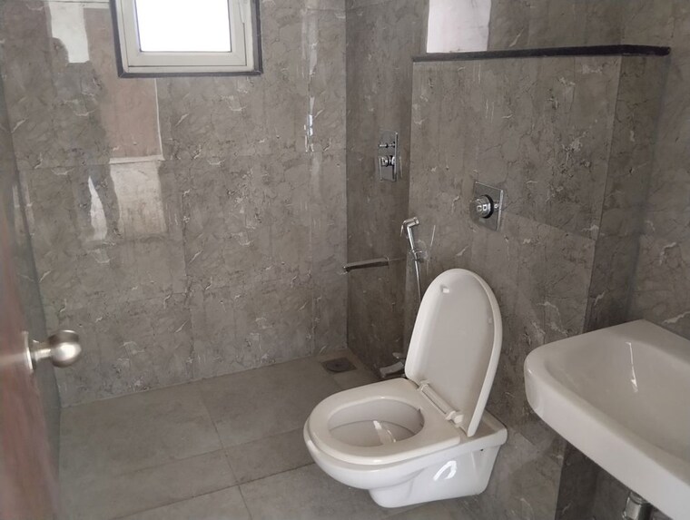Bathroom, vtp-beaumonde 2.5 Bedroom 11000 Sq.Ft. Apartment In Kharadi Pune 10324233