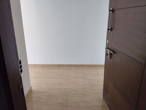 Room in 2.5 BHK Apartment at VTP Beaumonde, Kharadi – for Rent