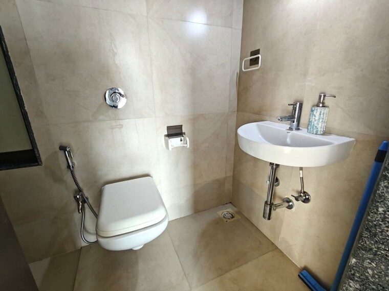 Bathroom, conwood-astoria 1 Bedroom 507 Sq.Ft. Apartment In Goregaon East Mumbai 10324242
