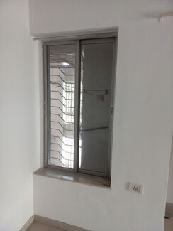 1 BHK + Servant Room Apartment For Rent in Purshottam Residency