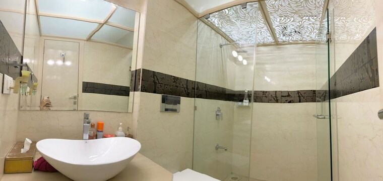 Attached Bathroom, hiranandani-gardens-odyssey-i-ii 4 Bedroom 3450 Sq.Ft. Apartment In Powai Mumbai 10324080