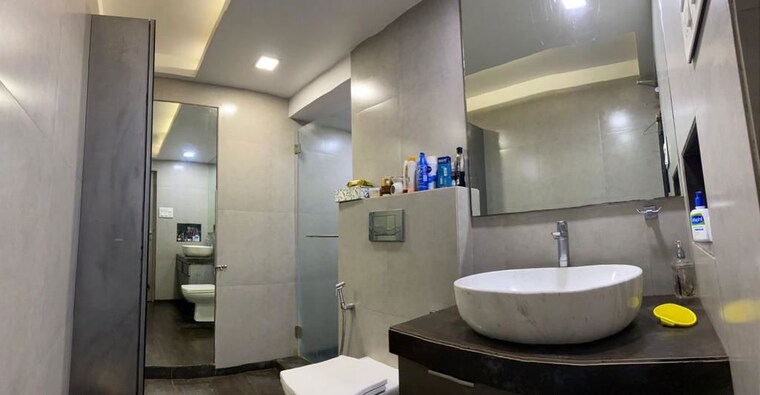 Bathroom, hiranandani-gardens-odyssey-i-ii 4 Bedroom 3450 Sq.Ft. Apartment In Powai Mumbai 10324080