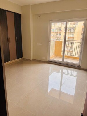 Room in 3 BHK Apartment at Shri Radha Sky Gardens, Sector 16b Greater Noida – for Rent