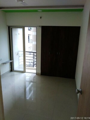 Room in 2 BHK Apartment at Swastik Residency 1, Ghodbunder Road – for Rent