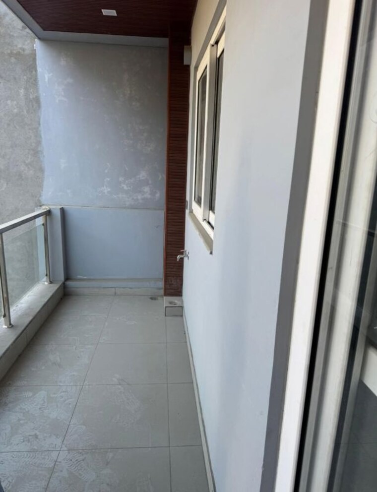 Balcony, kalidas road 3 Bedroom 2100 Sq.Ft. Apartment In Kalidas Road Dehradun 10324336