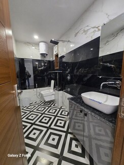 2 BHK + Servant Room,Extra Room Builder Floor For Rent in Chattarpur