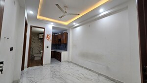 Room in 1 BHK Builder Floor at Saket – for Rent