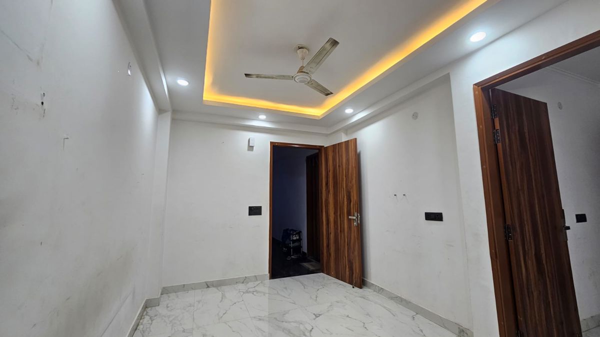 1 BHK + Pooja Room Builder Floor For Rent in Saket