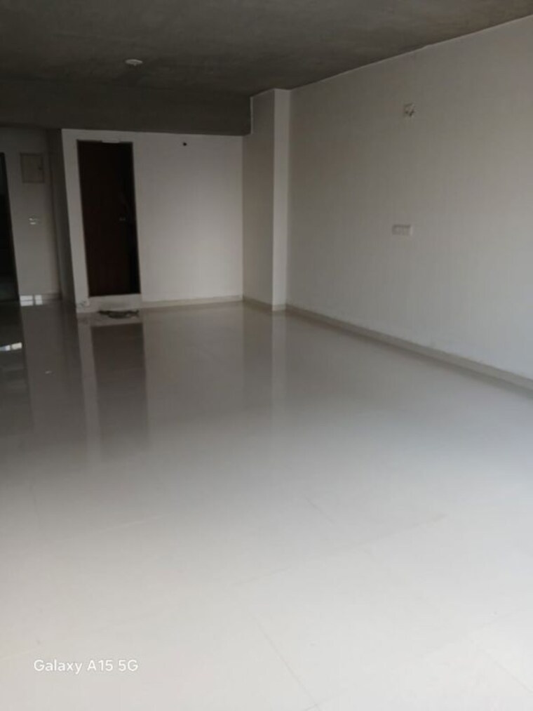 Room, sola Commercial Office Space 742 Sq.Ft. In Sola Ahmedabad 10324372
