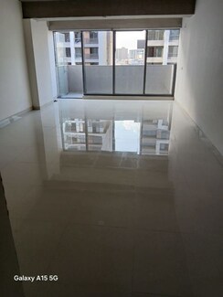 Office Space For Rent in Sola