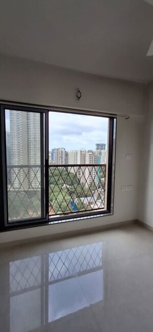 Room in 2 BHK Apartment at Aashna Samadhan, Goregaon West – for Rent