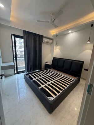 Bedroom in 4 BHK Builder Floor at BPTP Amstoria, Sector 102 – for Sale