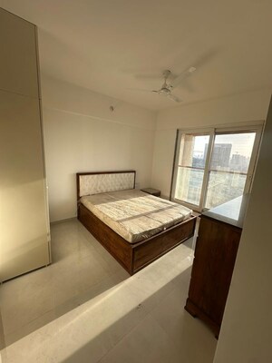 Bedroom in 2 BHK Apartment at Vaibhavlaxmi Address 51, Bandra East – for Rent