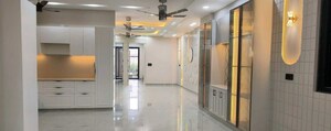 Building Lobby in 4 BHK Builder Floor at BPTP Amstoria, Sector 102 – for Sale