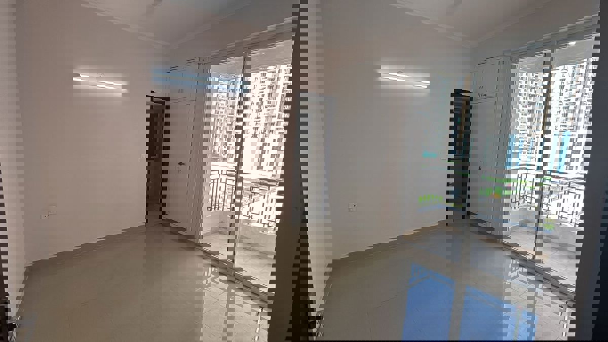 3 BHK 1150 Sq.Ft. Apartment in Amrapali Golf Homes