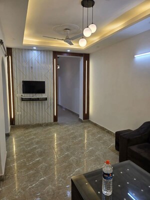 Room in 2 BHK Builder Floor at Saket – for Rent