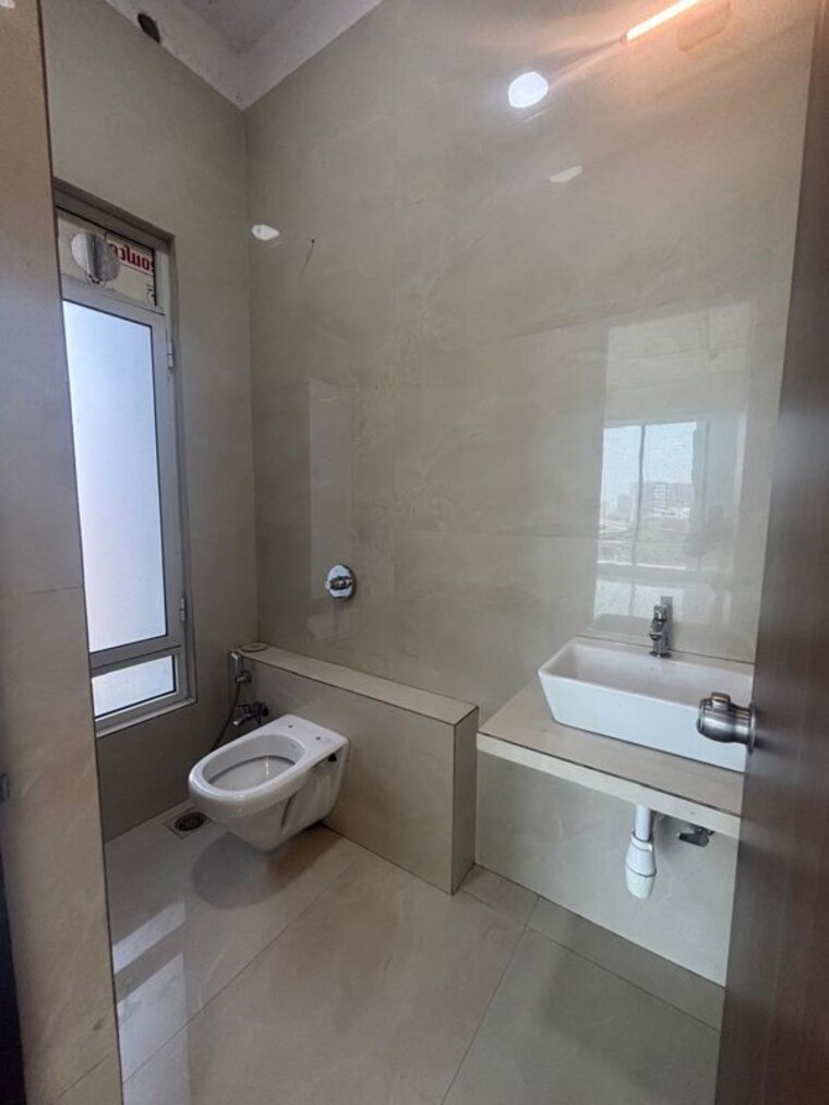 Bathroom, chembur Commercial Office Space 631 Sq.Ft. In Chembur Mumbai 10324407