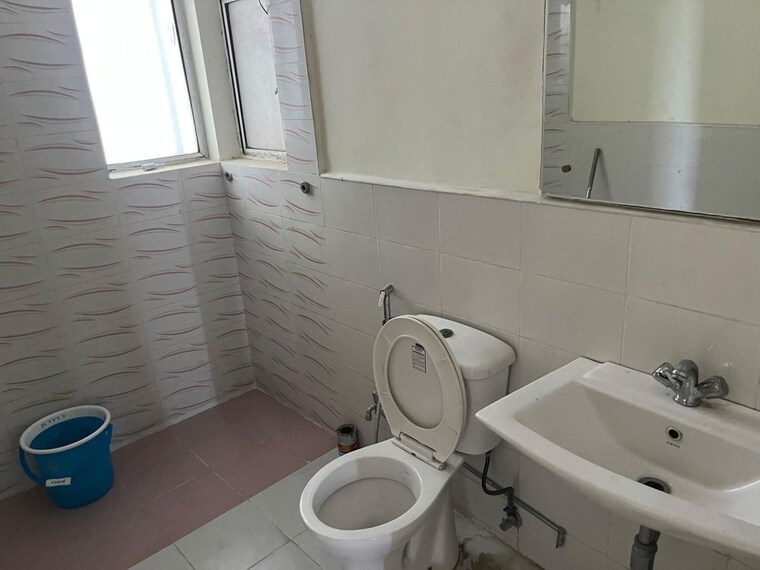 Bathroom, alaknanda-apartment-gomti-nagar 2 Bedroom 1125 Sq.Ft. Apartment In Gomti Nagar Lucknow 10314596