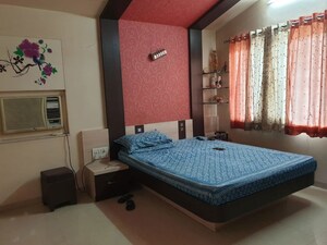 Master Bedroom in 4 BHK Apartment at Mayur Colony – for Rent