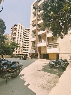 1 BHK + Extra Room Apartment For Sale in Paranjape Schemes Madhukosh