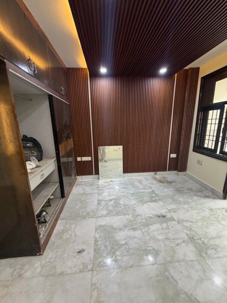 Room, new rajinder nagar 3 Bedroom 128 Sq.Yd. Builder Floor In New Rajinder Nagar Delhi 10324475