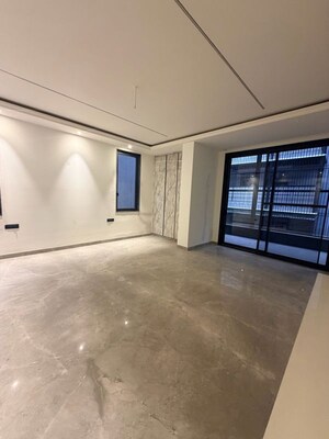 Room in 4 BHK Builder Floor at New Rajinder Nagar – for Sale