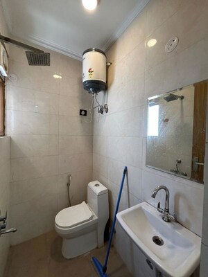 Bathroom in 1 BHK Builder Floor at Saket – for Rent