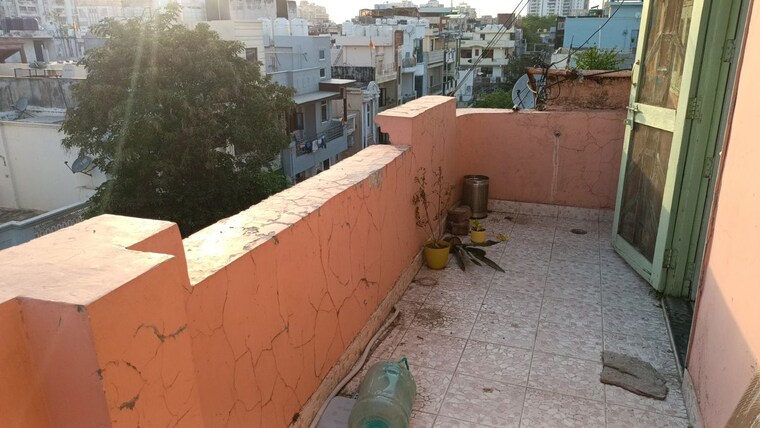 Balcony, vaishali sector 5 1 Bedroom 550 Sq.Ft. Builder Floor In Vaishali Sector 5 Ghaziabad 10324482