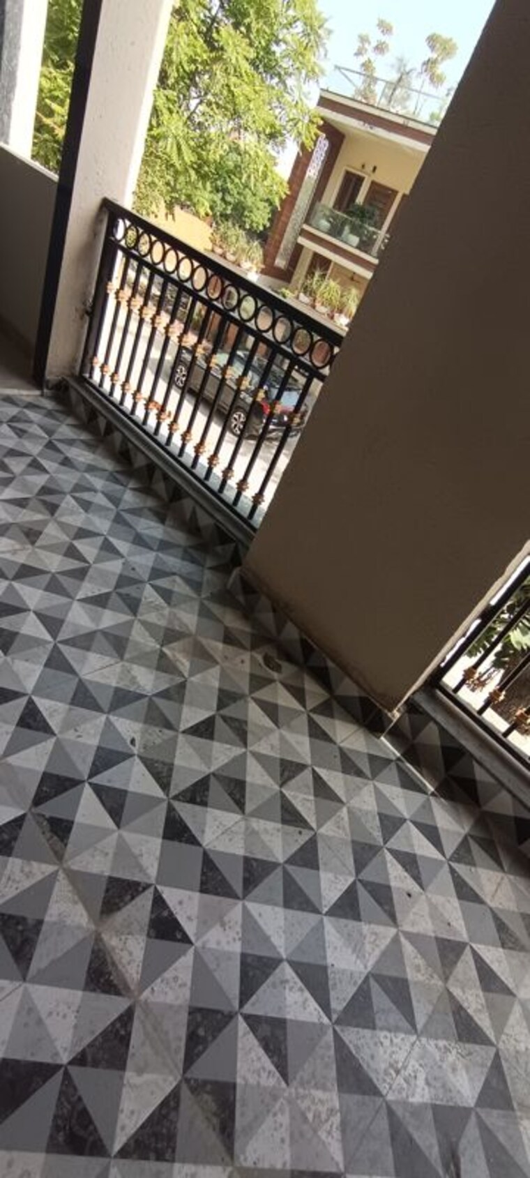 Balcony, parklands 3 Bedroom 250 Sq.Yd. Builder Floor In Sector 85 Faridabad 10324497