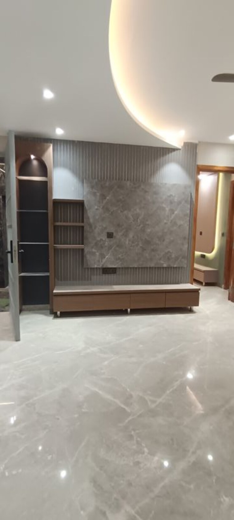 Living Room, parklands 3 Bedroom 250 Sq.Yd. Builder Floor In Sector 85 Faridabad 10324497