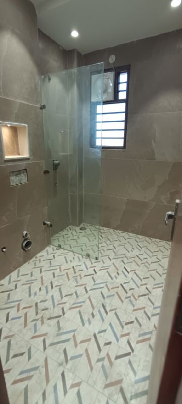 Bathroom, parklands 3 Bedroom 250 Sq.Yd. Builder Floor In Sector 85 Faridabad 10324497