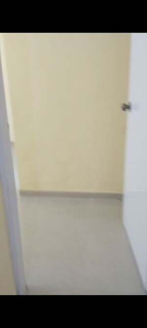 Room in 2 BHK Apartment at Kurla West – for Rent