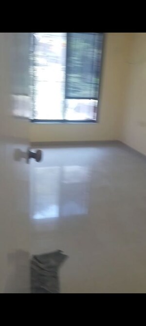 Room in 2 BHK Apartment at Kurla West – for Rent
